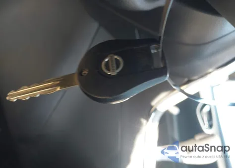 2013 Nissan Sentra Fe+ Sv z USA, uszkodzony, nr VIN 3N1AB7AP8DL787827